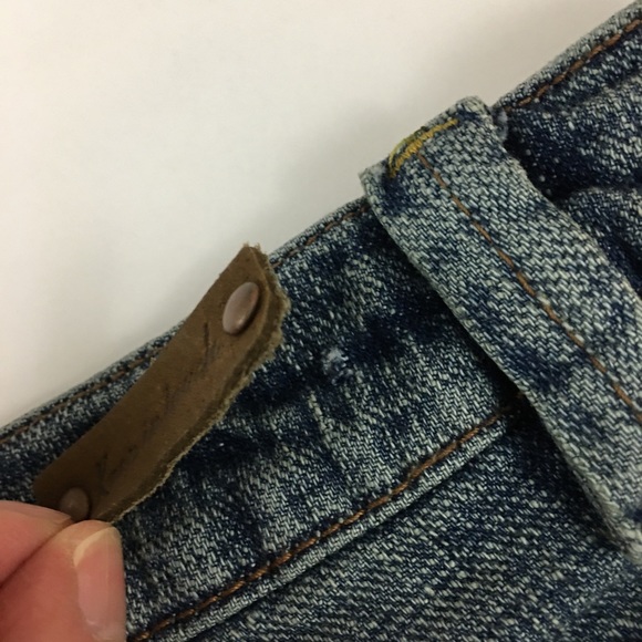 Keep In Touch Rolled Cuff Y2K Style Mid Rise Denim Shorts Size 10 - Picture 8 of 8